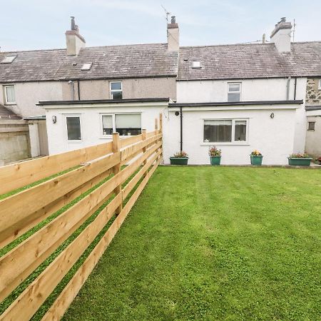 3 Green Terrace Gaerwen Экстерьер фото