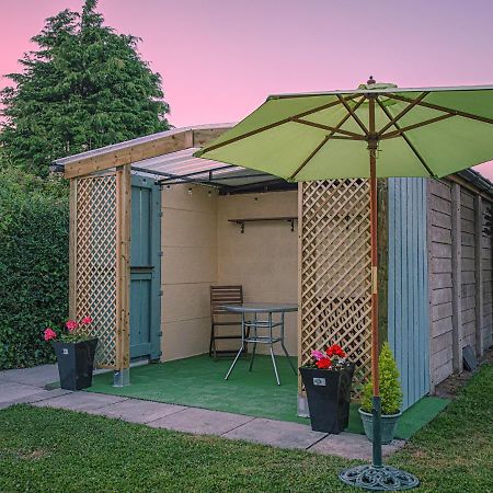3 Green Terrace Gaerwen Экстерьер фото