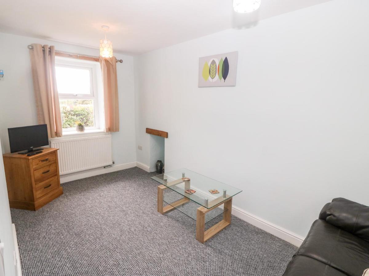 3 Green Terrace Gaerwen Экстерьер фото